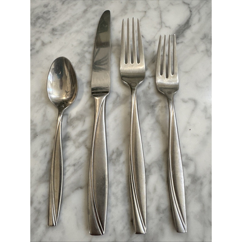 Oneida Satin Stainless Camlynn Cleo Knife Spoon Fork‎ 4 Piece Place Setting